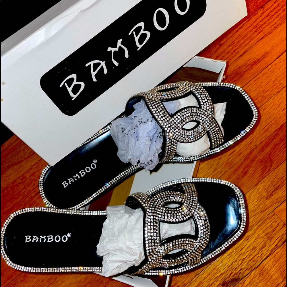 Bamboo Black Sandal! Must have!